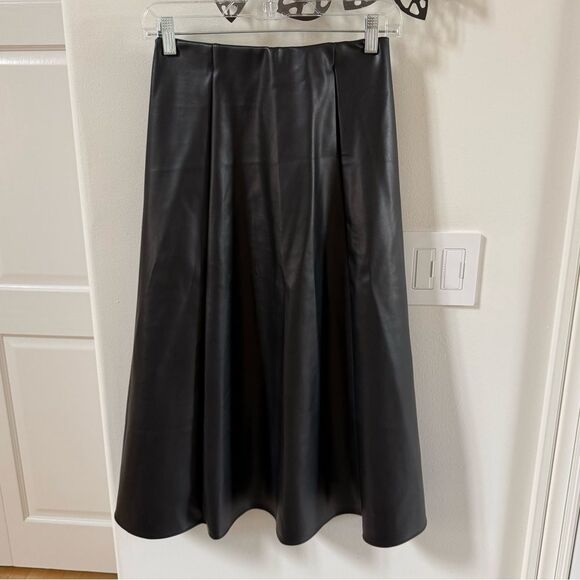 NICK&NICOLE Closet Minimal Eco Leather Midi A-line Black Skirt S NWOT - Picture 9 of 15